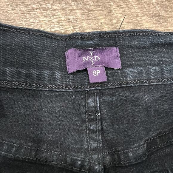 NYDJ Classic Straight Leg Black Wash High Rise Jeans Size 8P - Picture 6 of 7